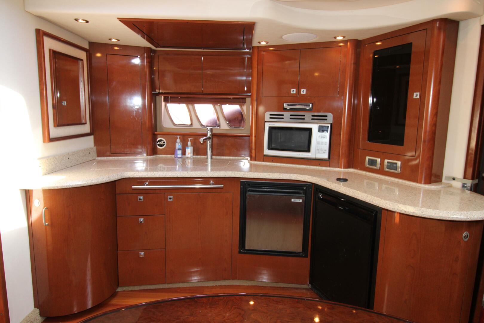 Slide: The Image of Sea Ray 440 Sundancer 2008 - 5130851