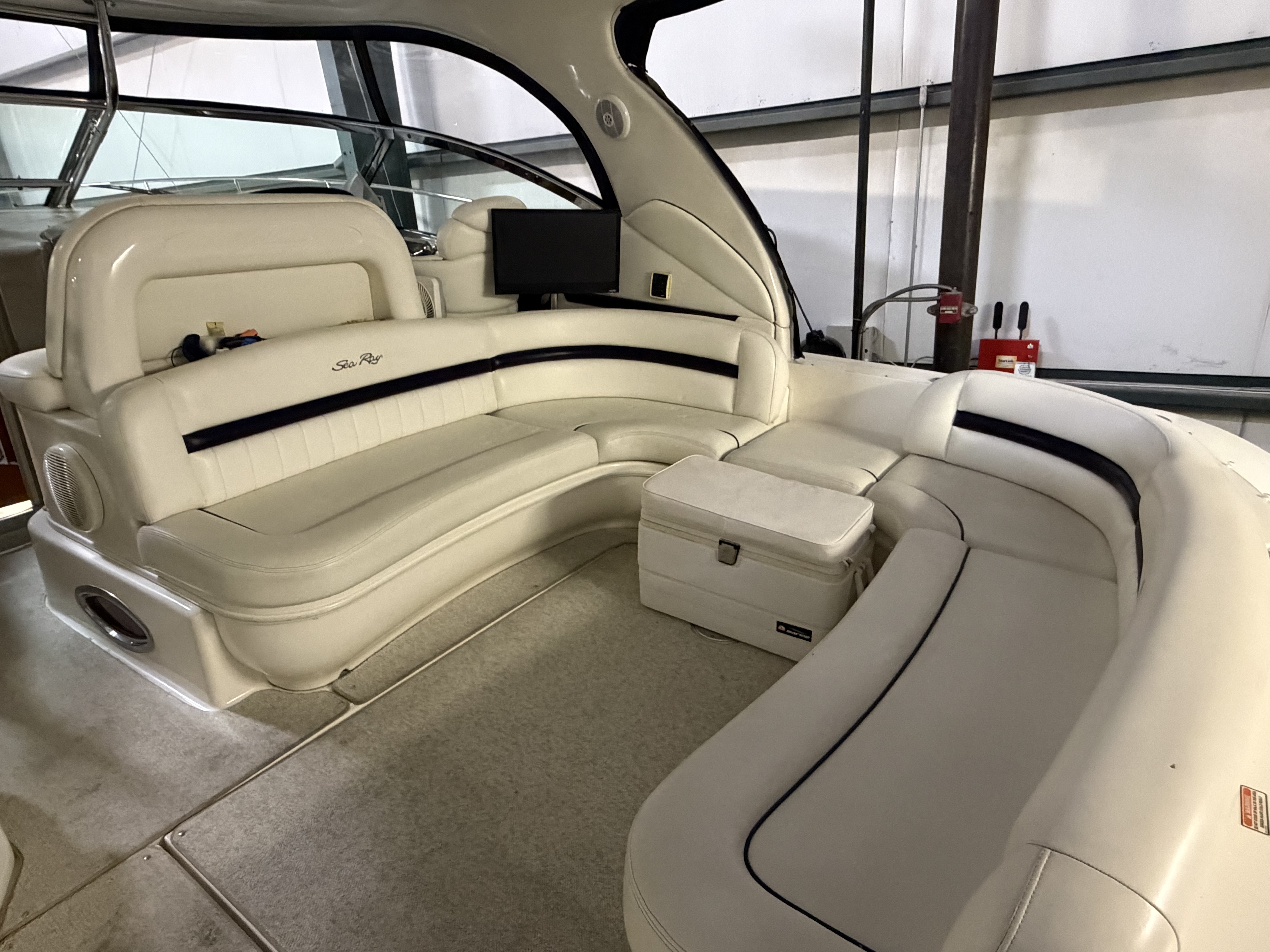 Slide: The Image of Sea Ray 44 SUNDANCER 2006 - 14