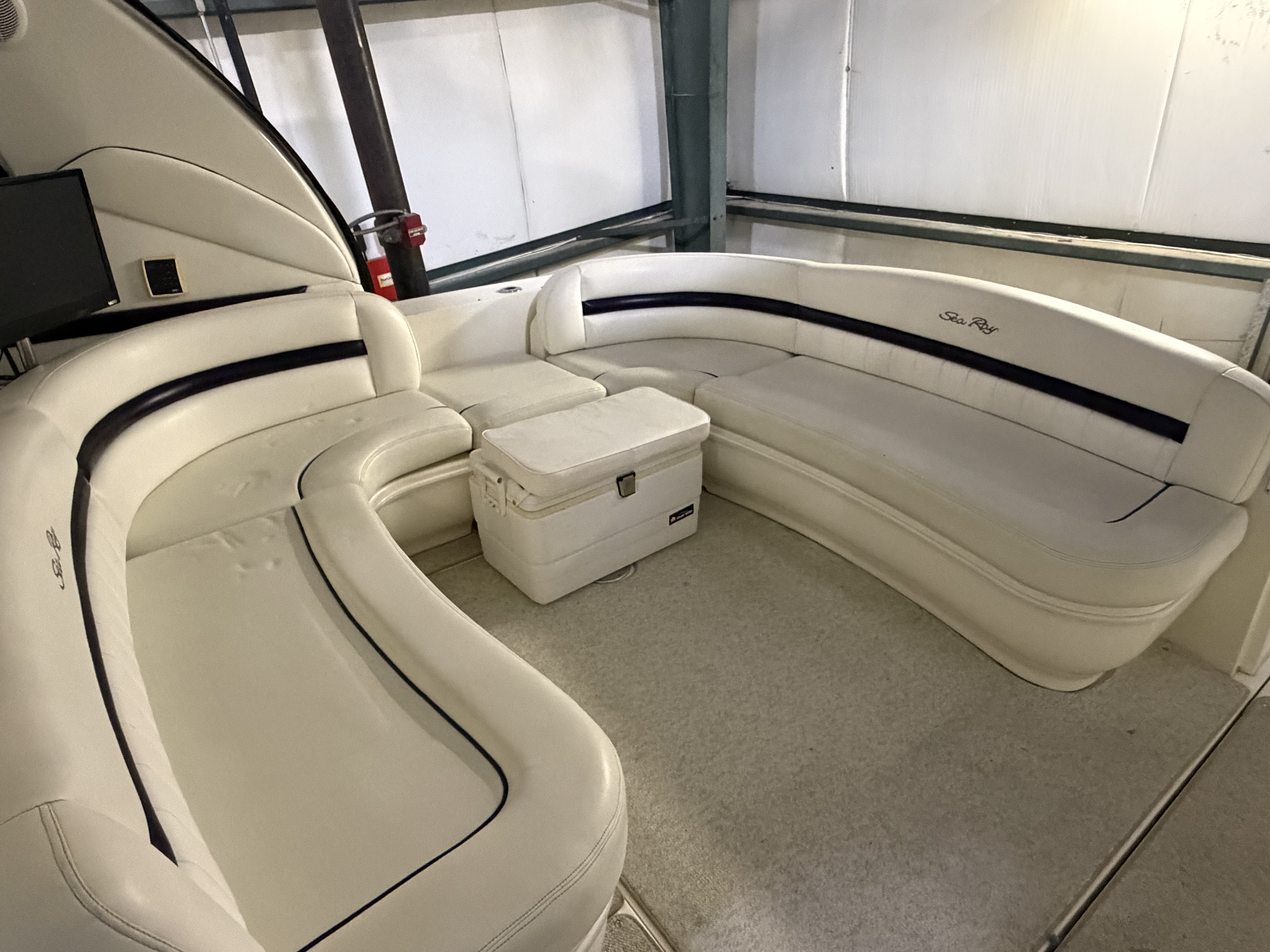 Slide: The Image of Sea Ray 44 SUNDANCER 2006 - 16