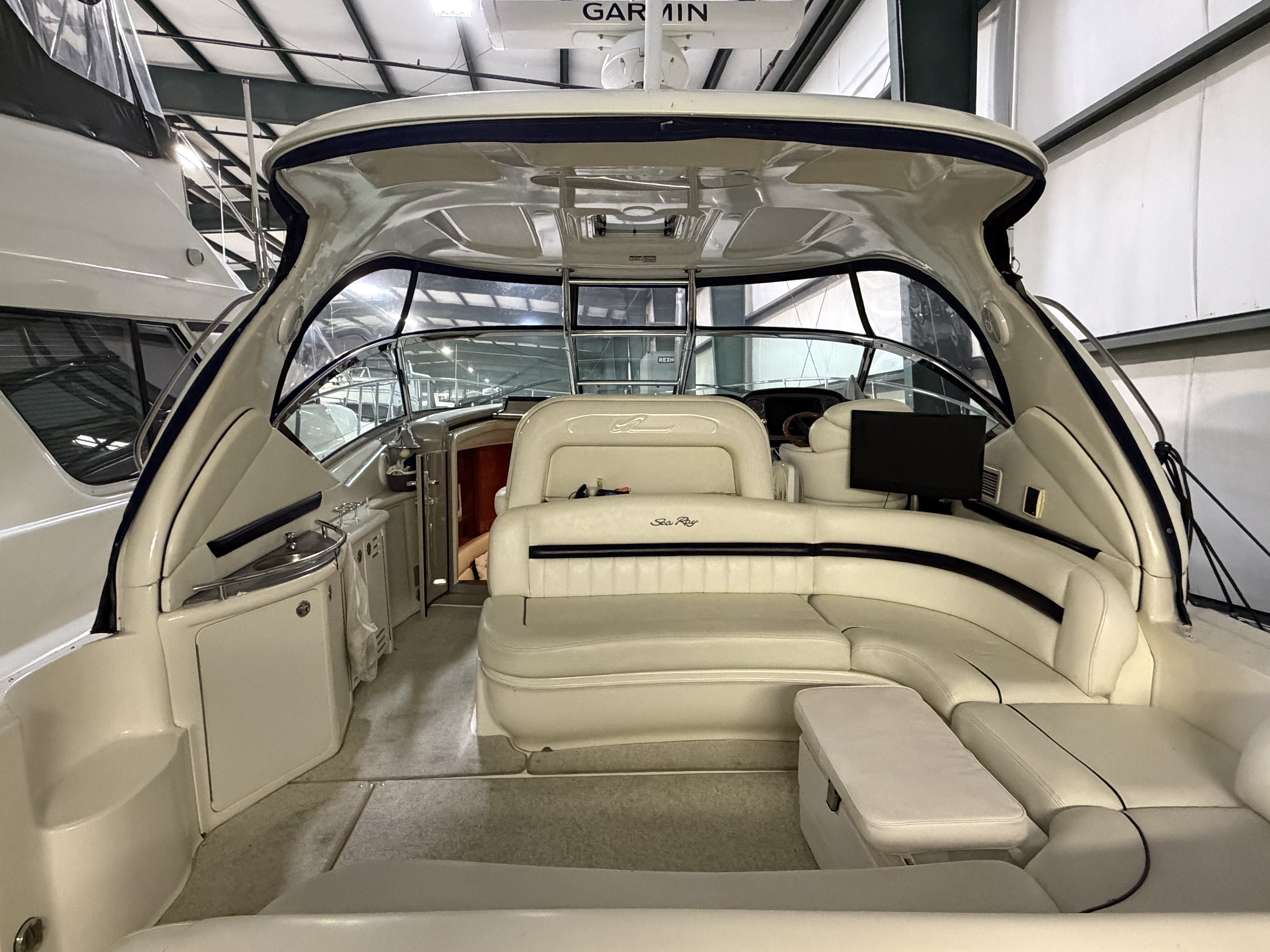 Slide: The Image of Sea Ray 44 SUNDANCER 2006 - 17
