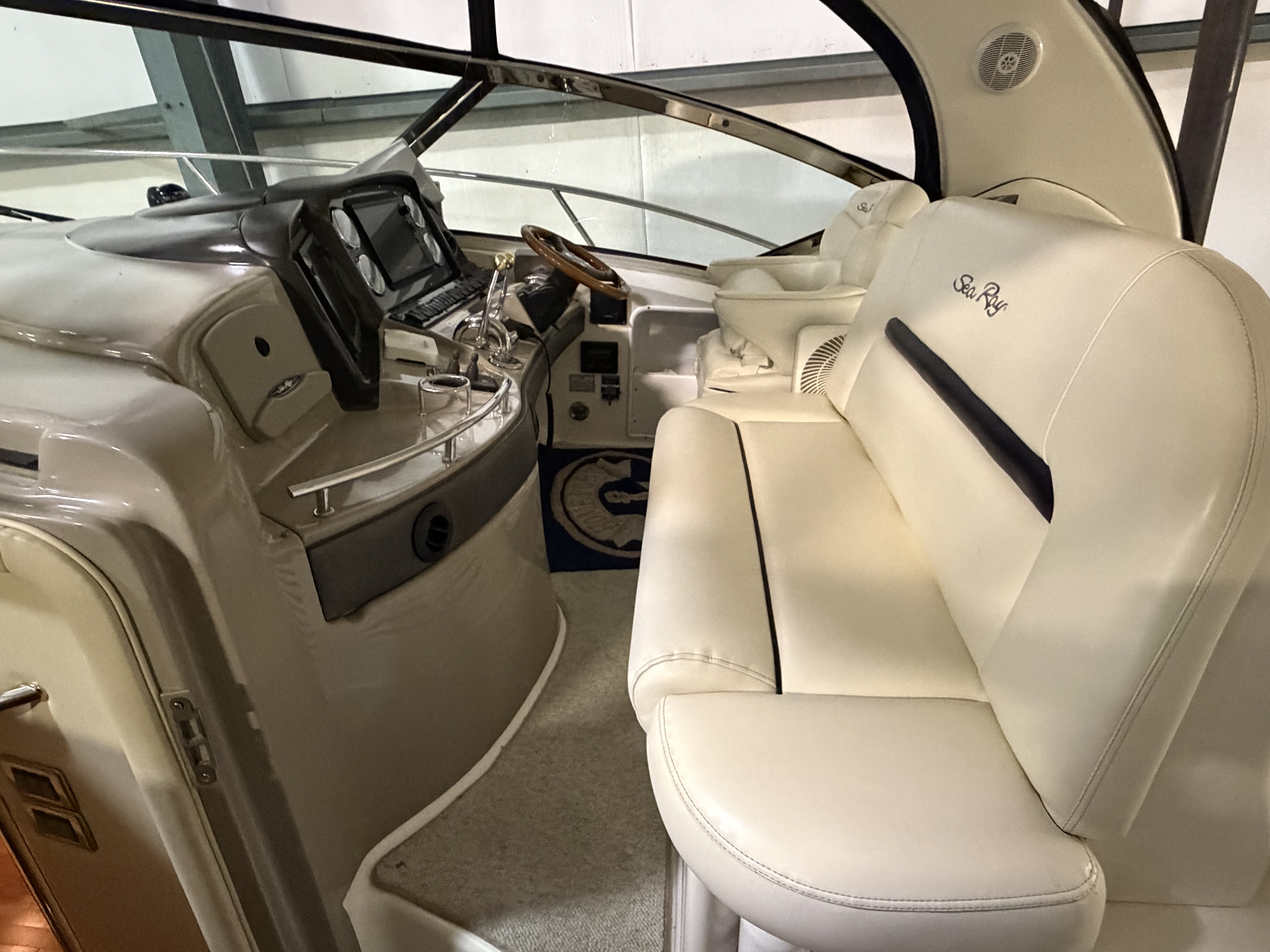 Slide: The Image of Sea Ray 44 SUNDANCER 2006 - 18