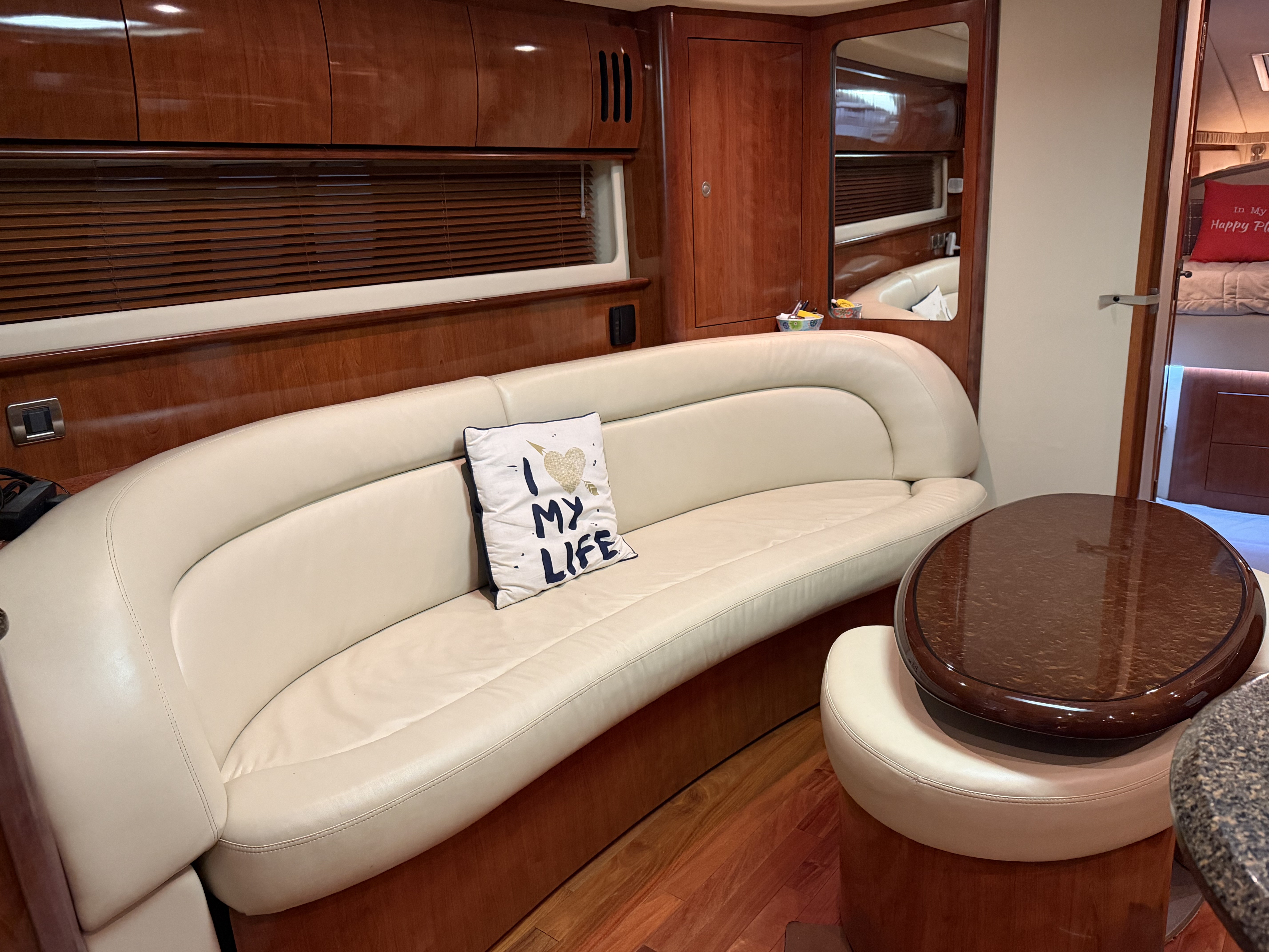 Slide: The Image of Sea Ray 44 SUNDANCER 2006 - 27