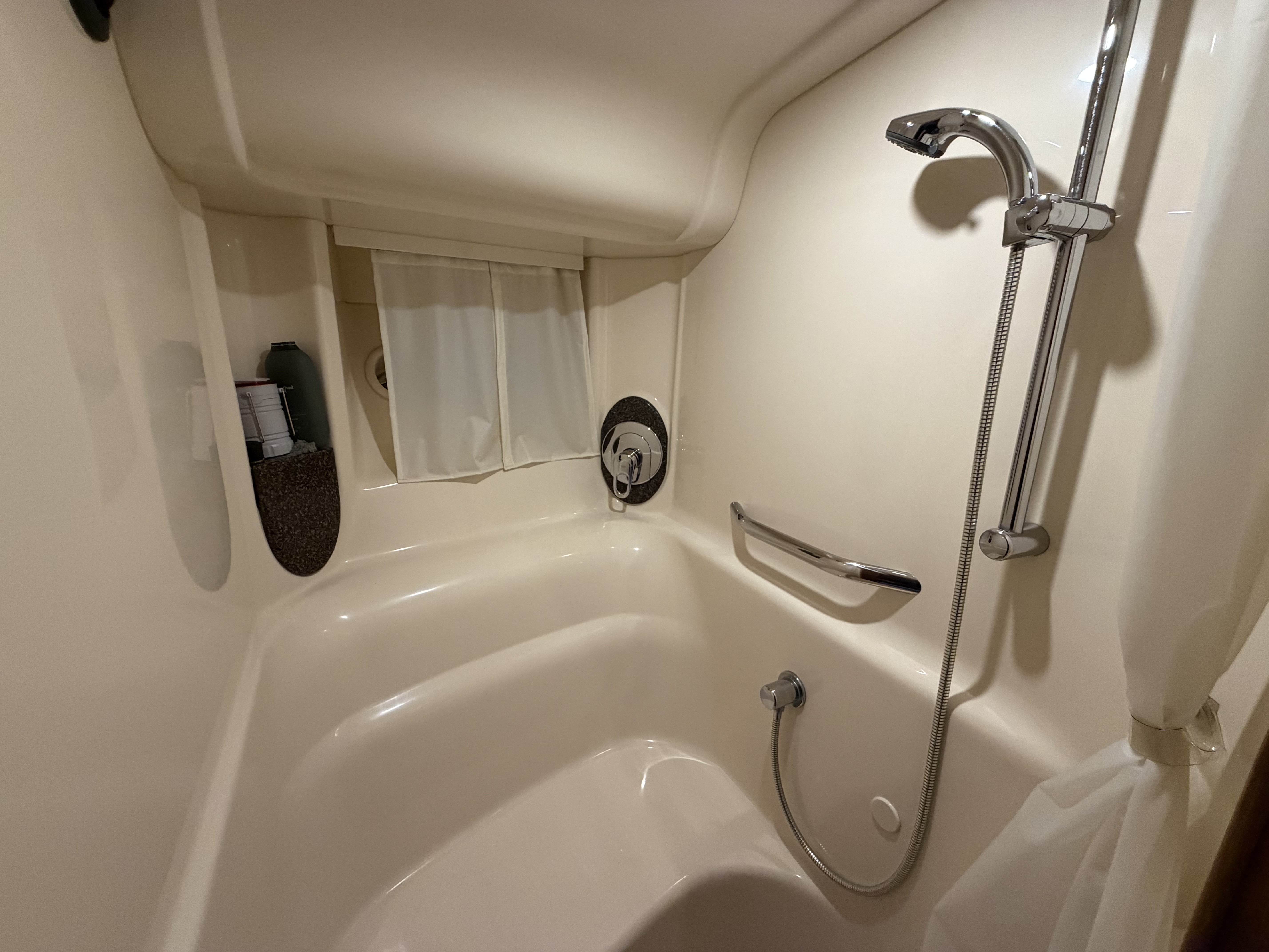 Slide: The Image of Sea Ray 44 SUNDANCER 2006 - 35