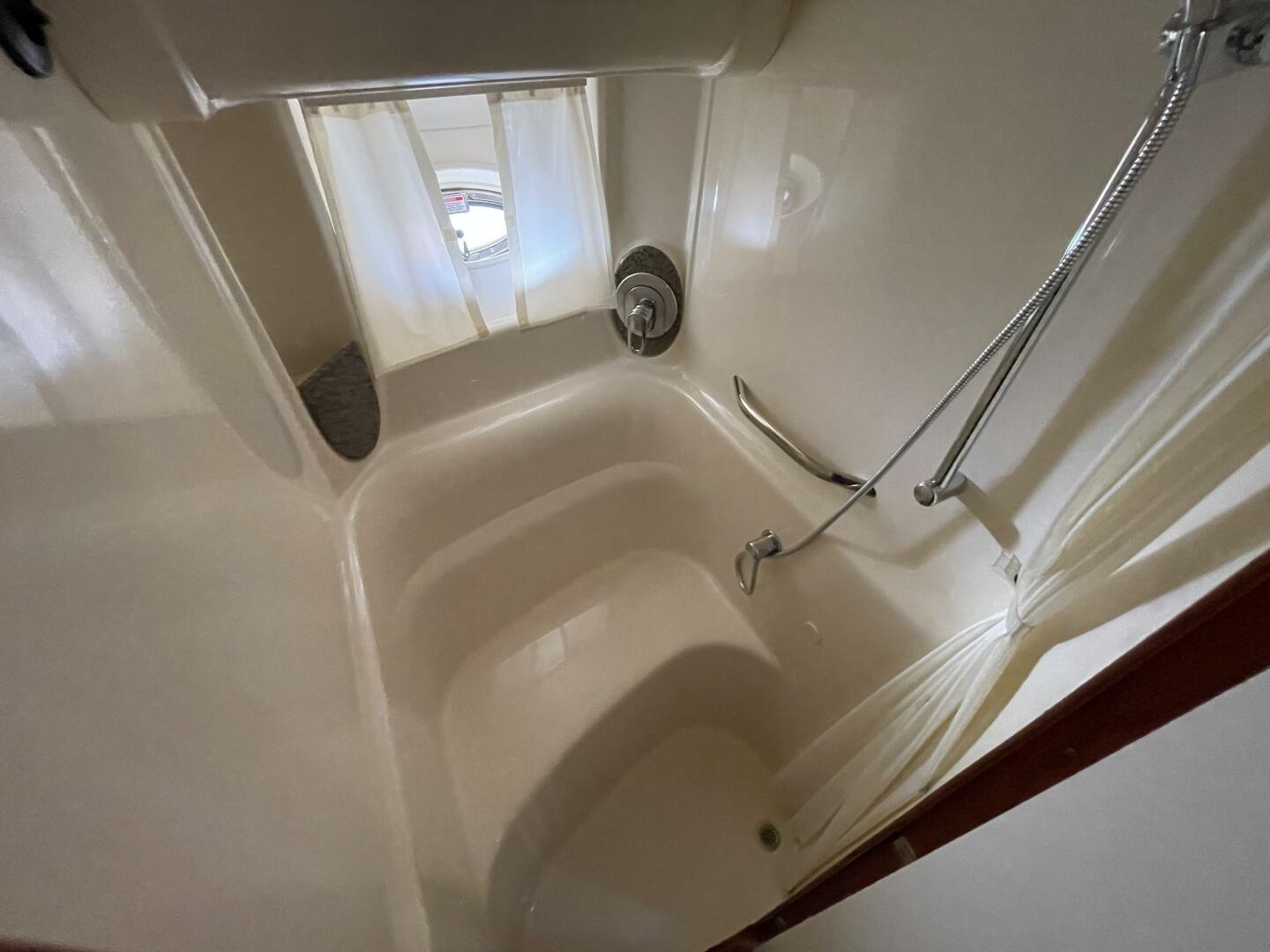 Slide: The Image of Sea Ray 44 Sundancer 2006 - 5476281