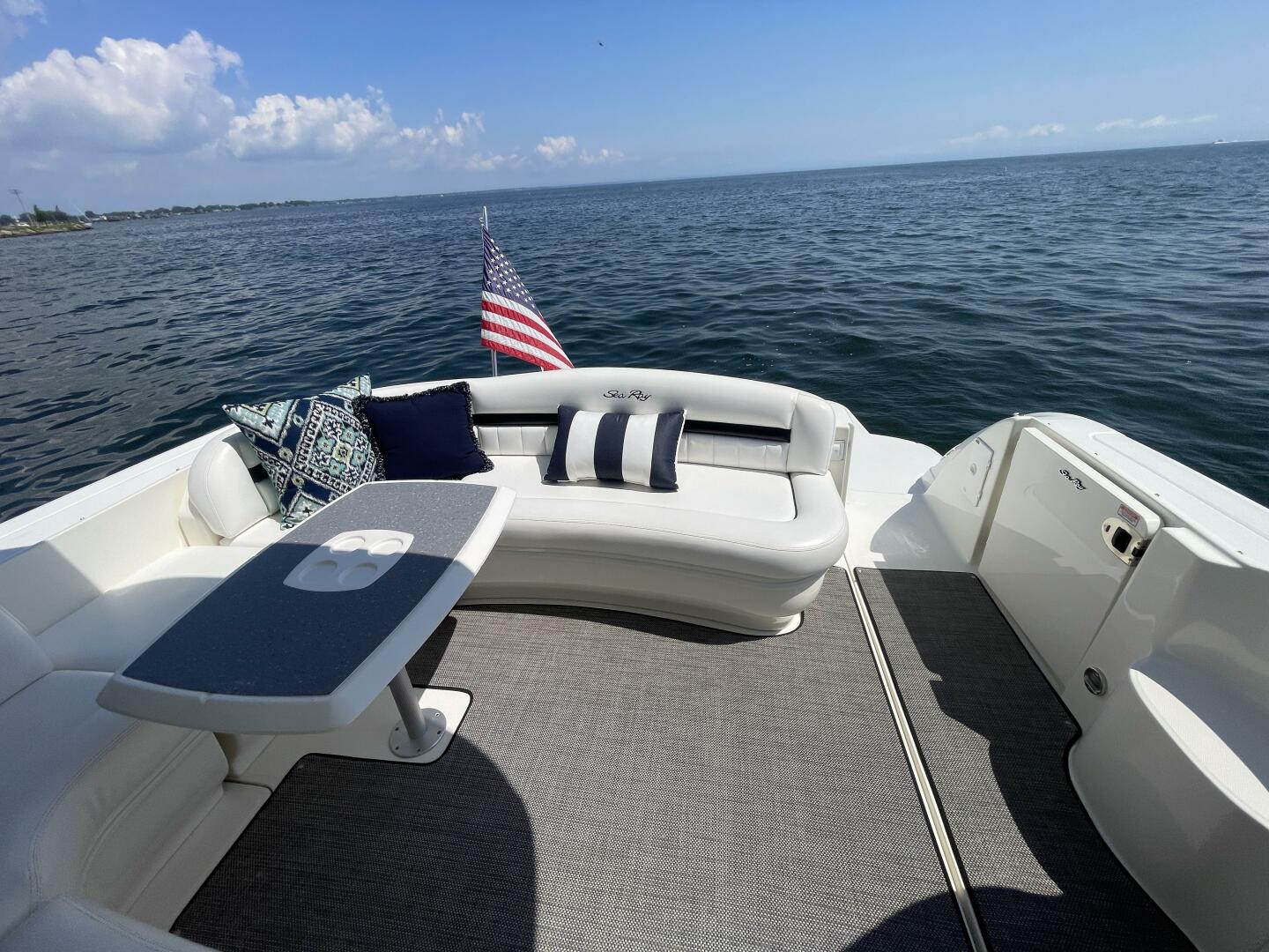 Slide: The Image of Sea Ray 44 Sundancer 2006 - 5476335