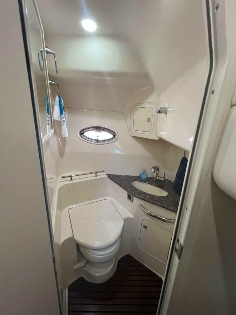 Slide: The Image of Sea Ray 44 Sundancer 2008 - 4772214