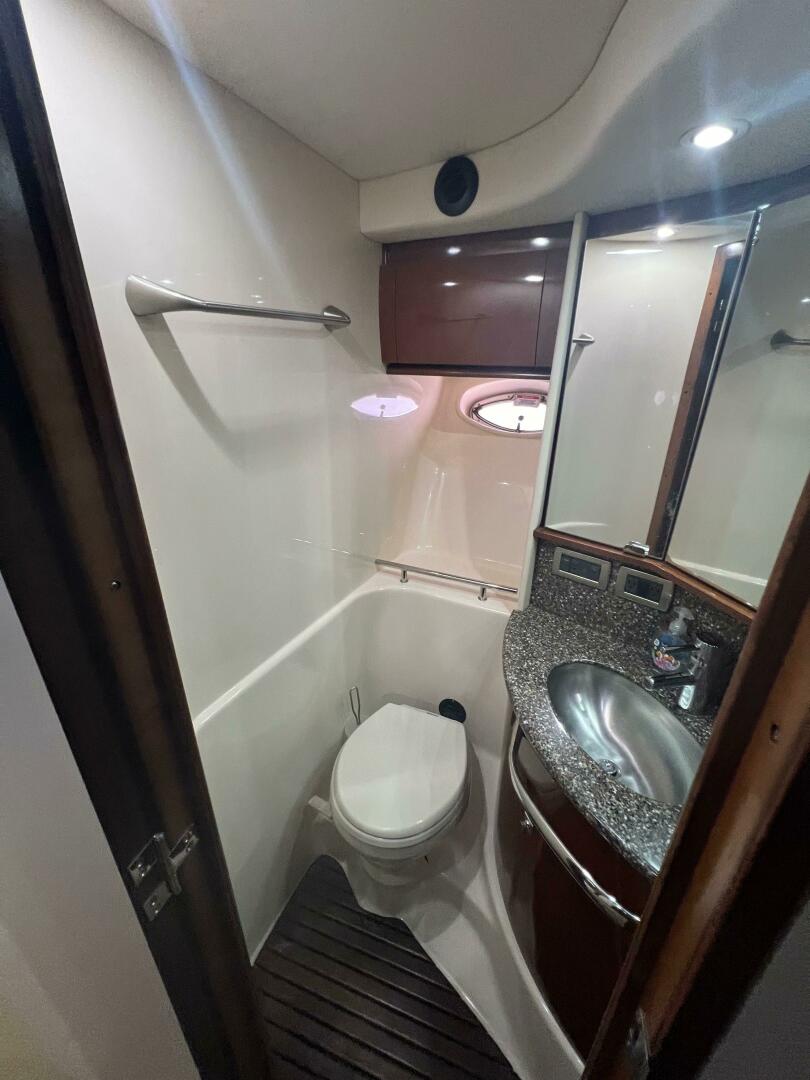 Slide: The Image of Sea Ray 44 Sundancer 2008 - 4772215