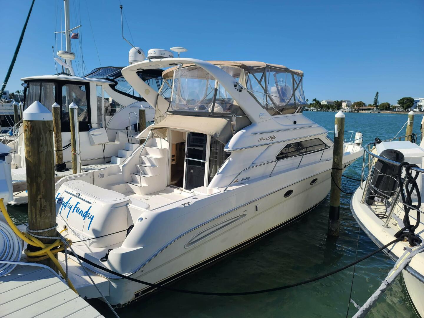 Slide: The Image of Sea Ray 450 Express Bridge 2000 - 14