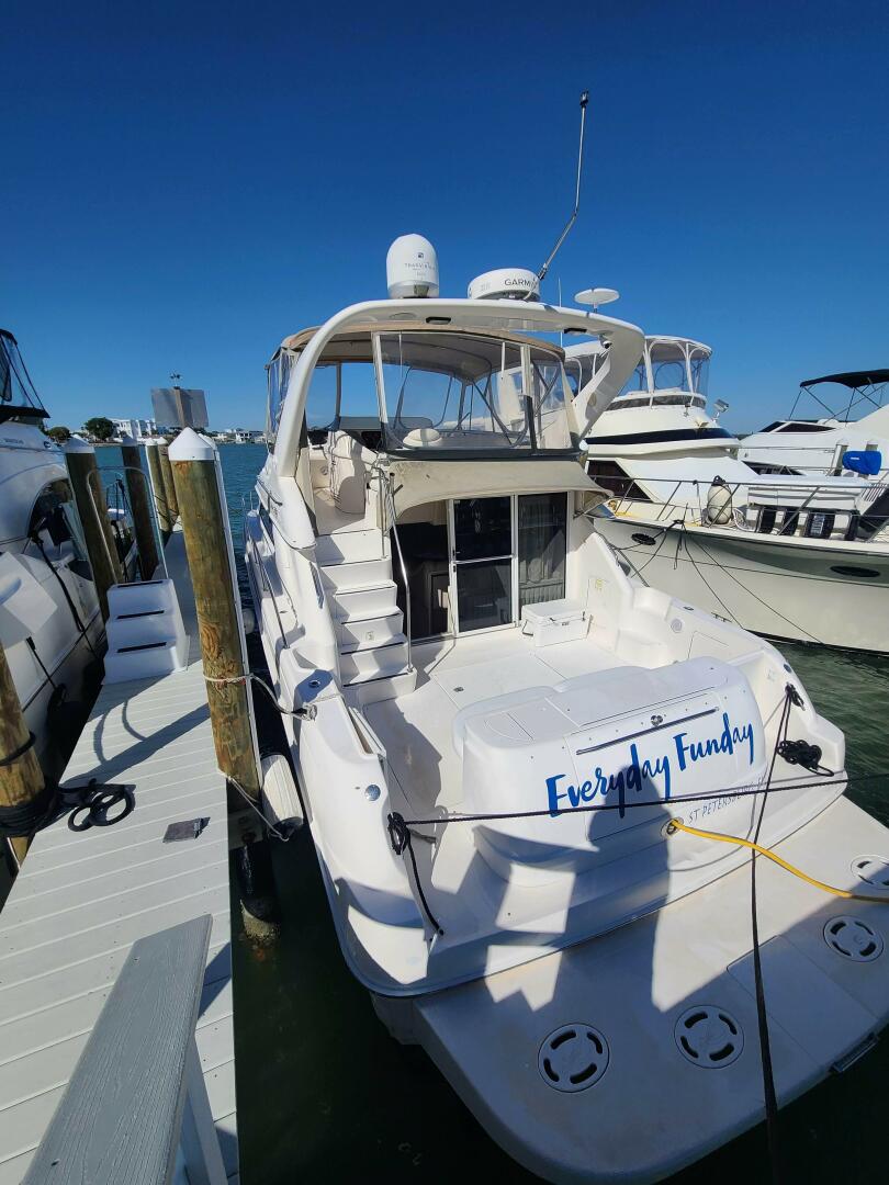 Slide: The Image of Sea Ray 450 Express Bridge 2000 - 15