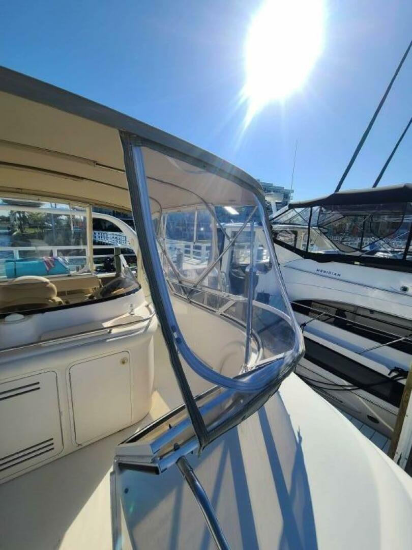 Slide: The Image of Sea Ray 450 Express Bridge 2000 - 57