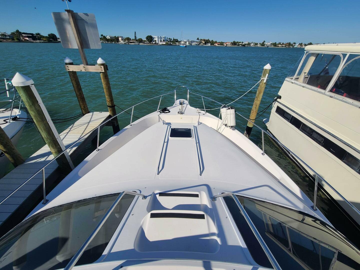 Slide: The Image of Sea Ray 450 Express Bridge 2000 - 69