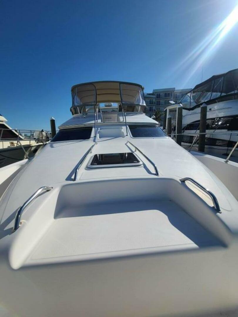 Slide: The Image of Sea Ray 450 Express Bridge 2000 - 71