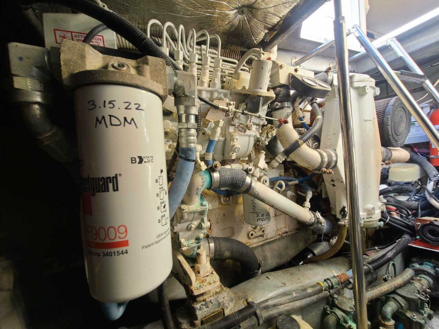Slide: The Image of Sea Ray 450 Express Bridge 2000 - 89