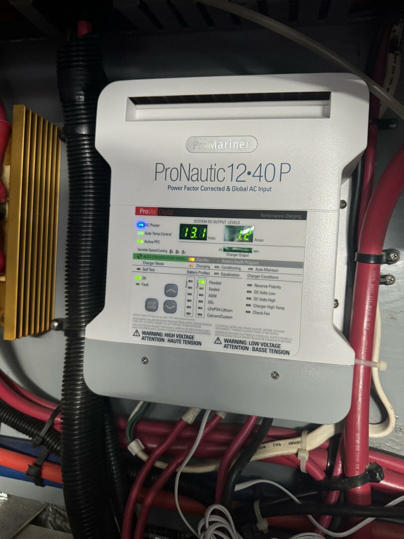 Slide: The Image of Battery Charger - 4732914