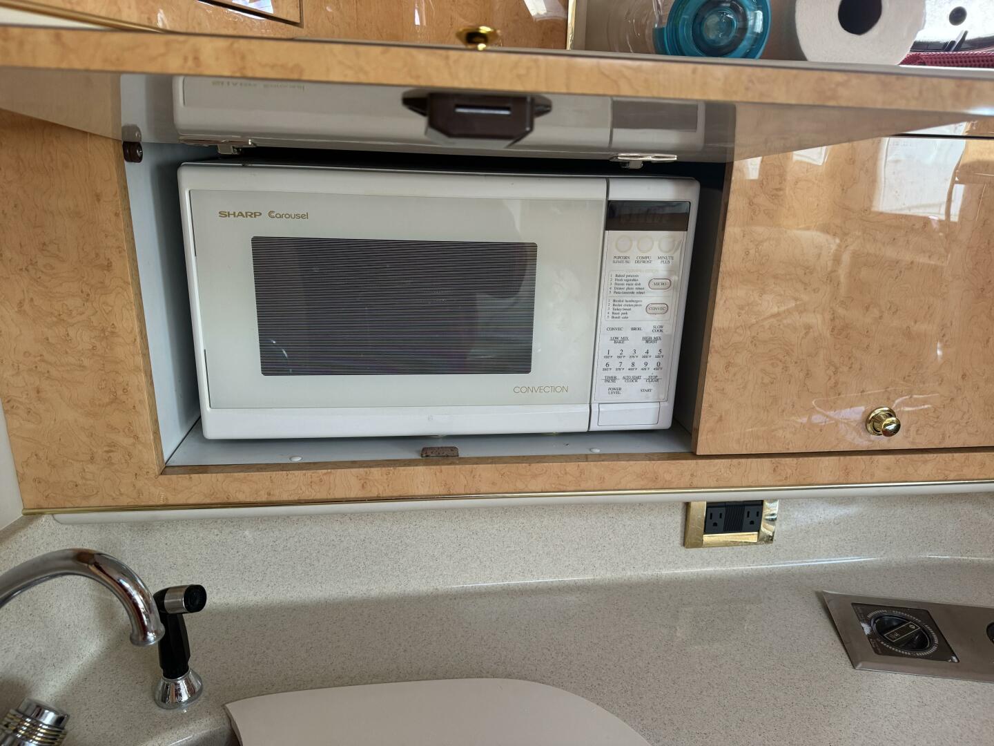 Slide: The Image of Sea Ray 450 Sundancer 1997 - 4732923
