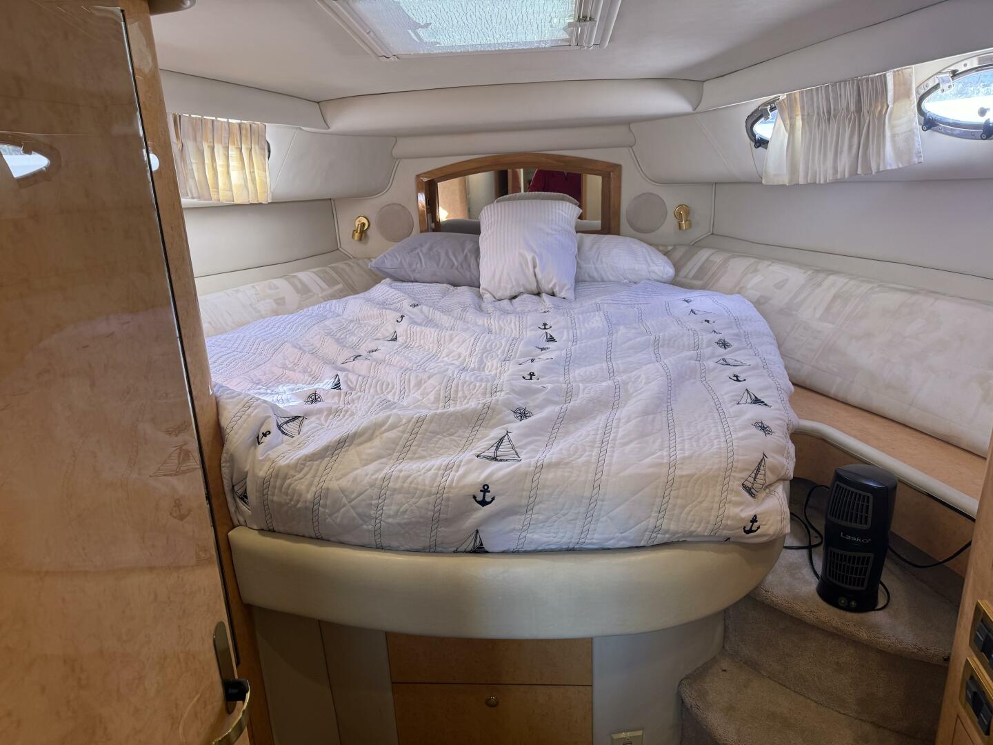 Slide: The Image of Sea Ray 450 Sundancer 1997 - 4732925