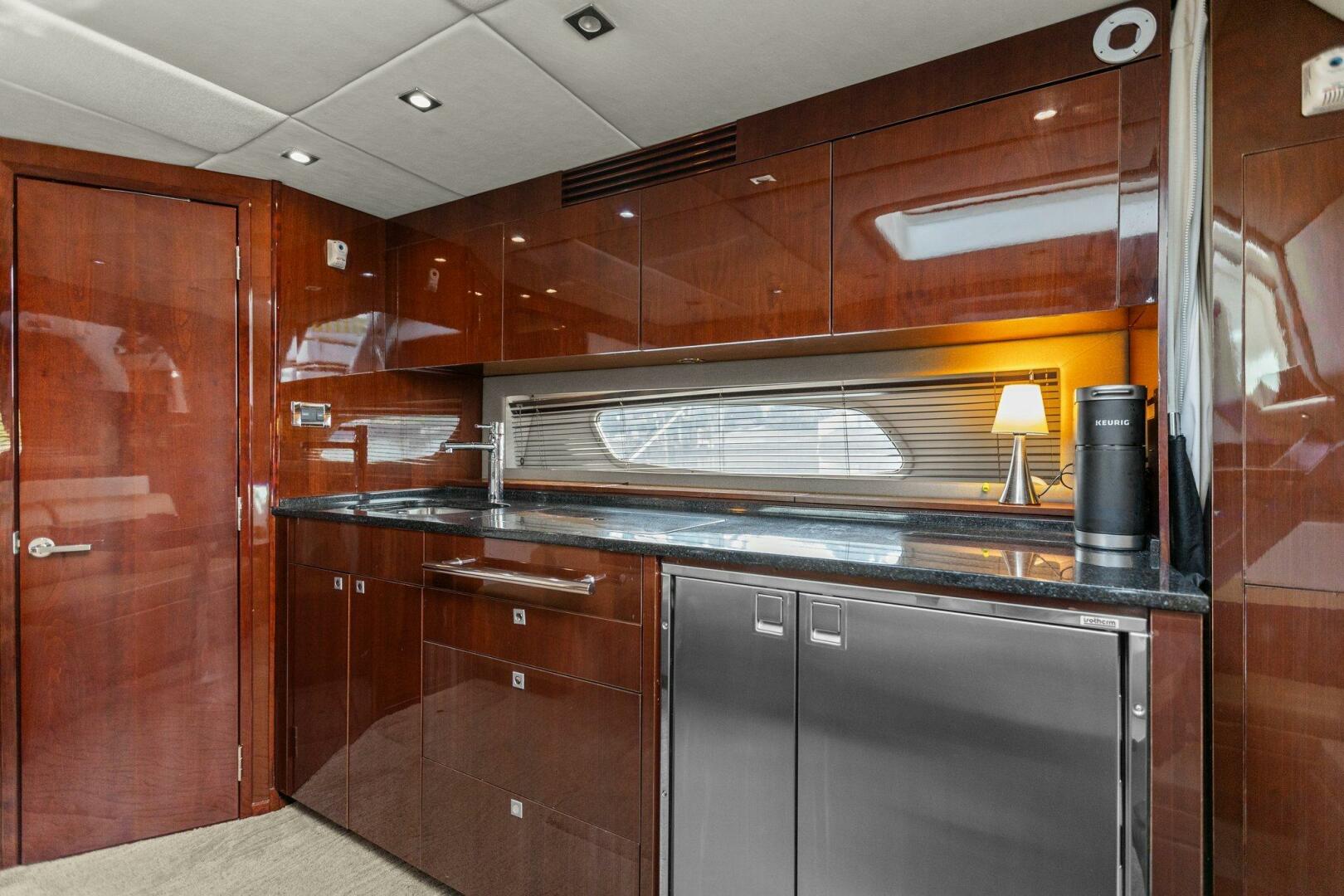 Slide: The Image of 2010 45 Sea Ray Sundancer - Galley - 4642239