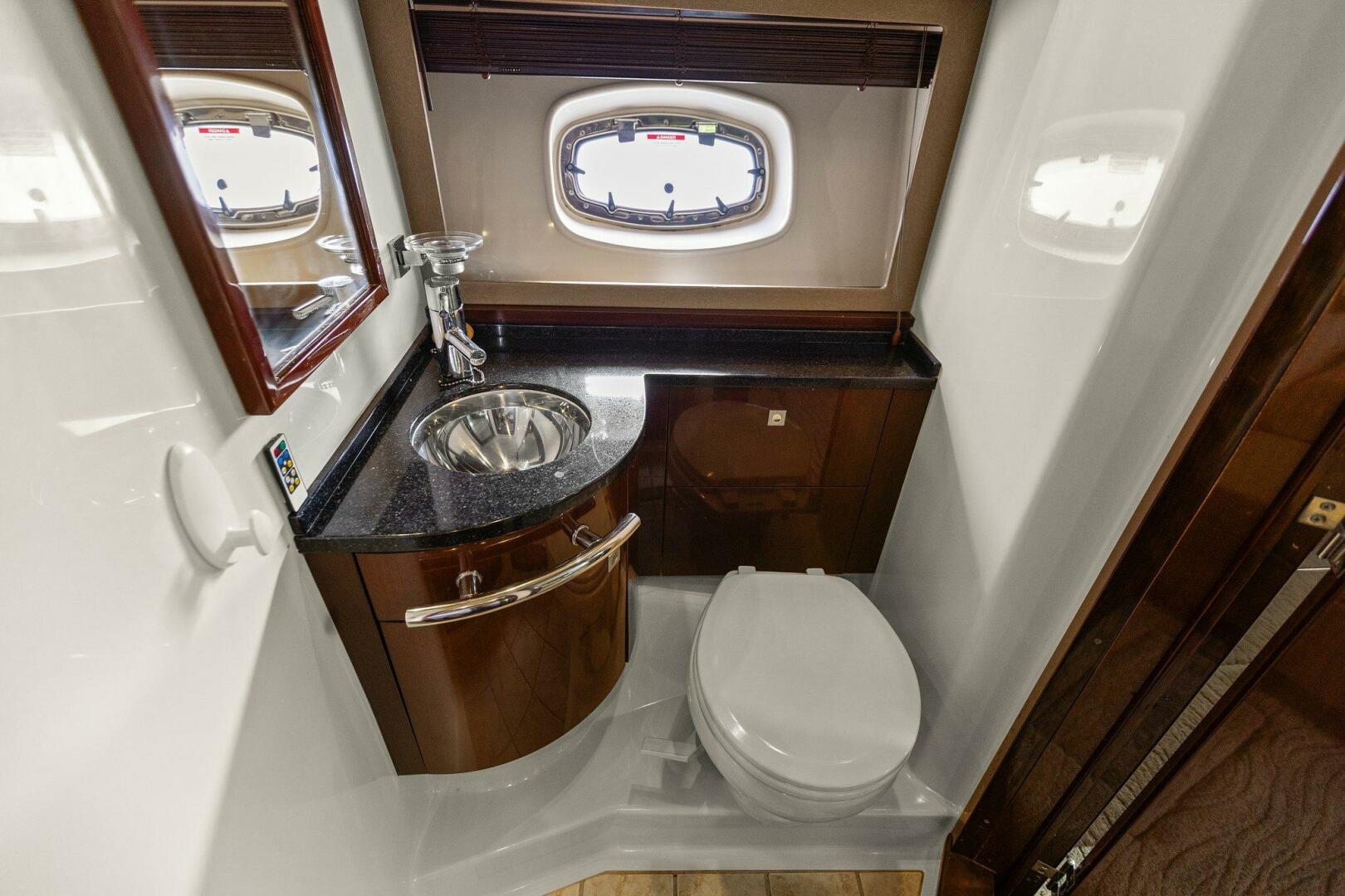 Slide: The Image of 2010 45 Sea Ray Sundancer - Forward Starboard Head - 4642249
