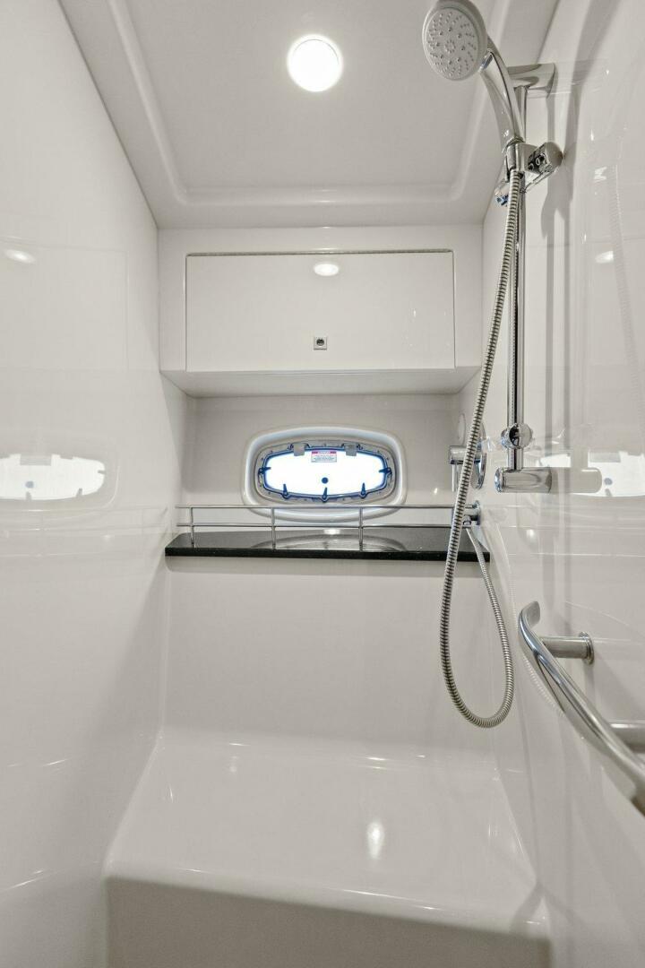 Slide: The Image of 2010 45 Sea Ray Sundancer - Forward Starboard Shower Stall - 4642250