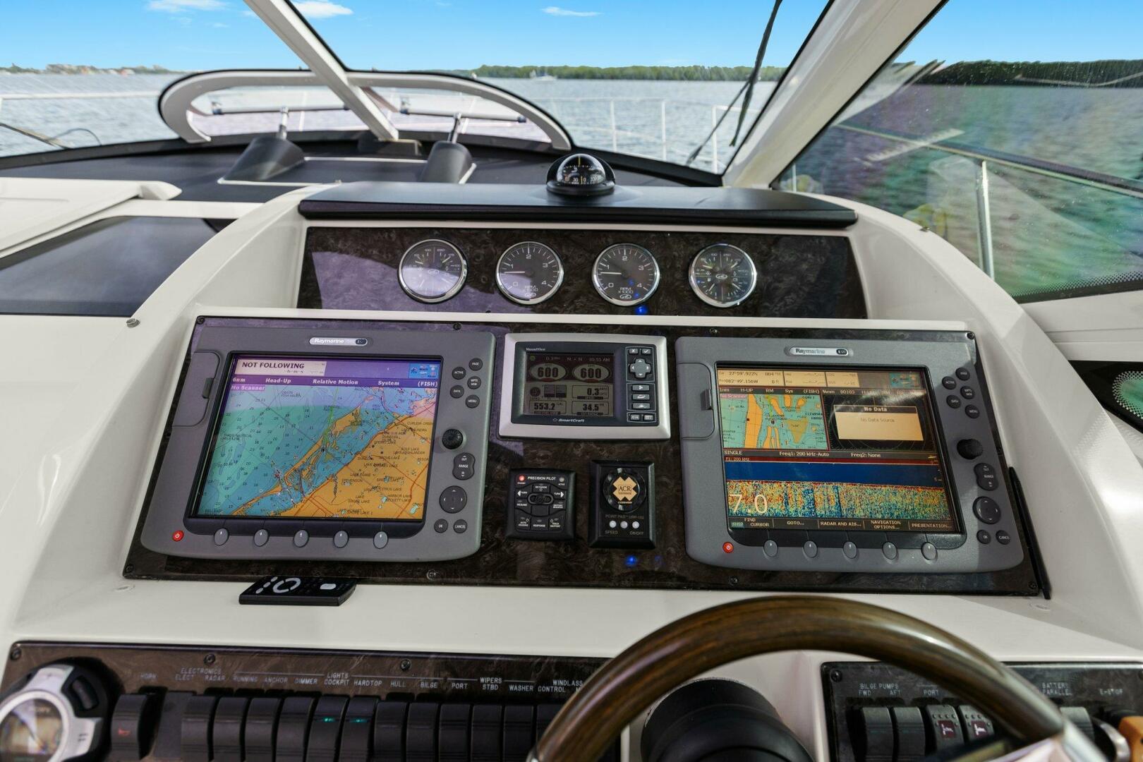 Slide: The Image of 2010 45 Sea Ray Sundancer - Helm/Electronics - 4642253