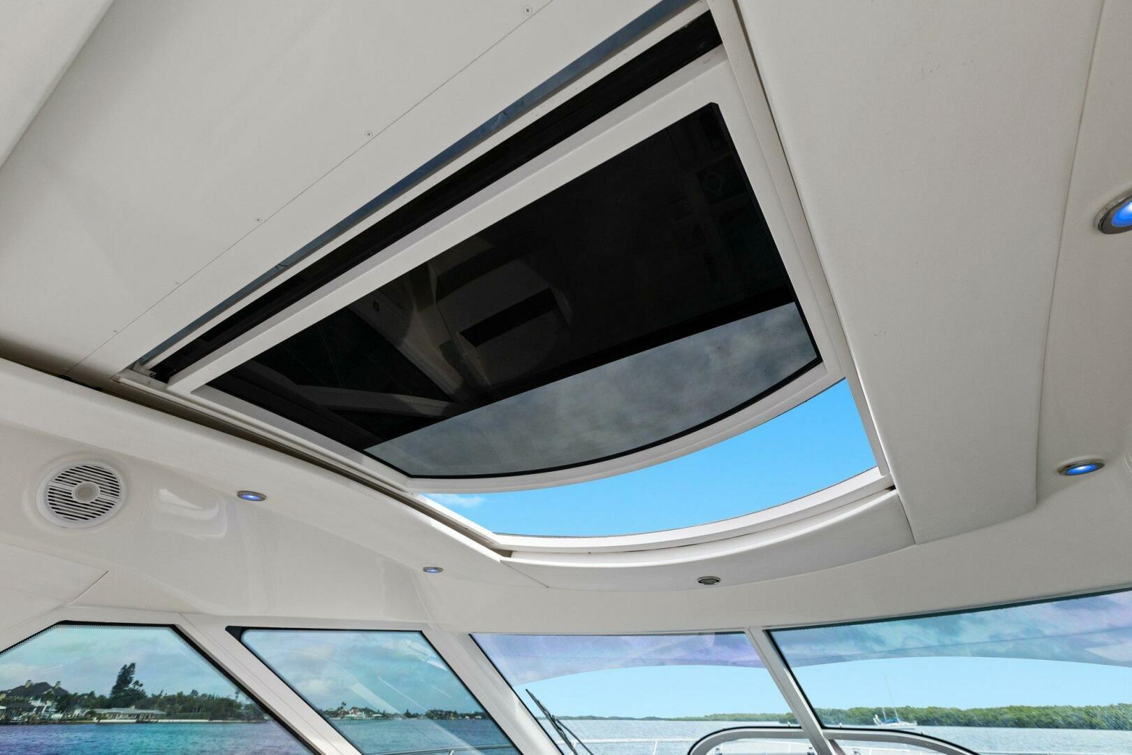 Slide: The Image of 2010 45 Sea Ray Sundancer - Helm Sunroof - 4642260