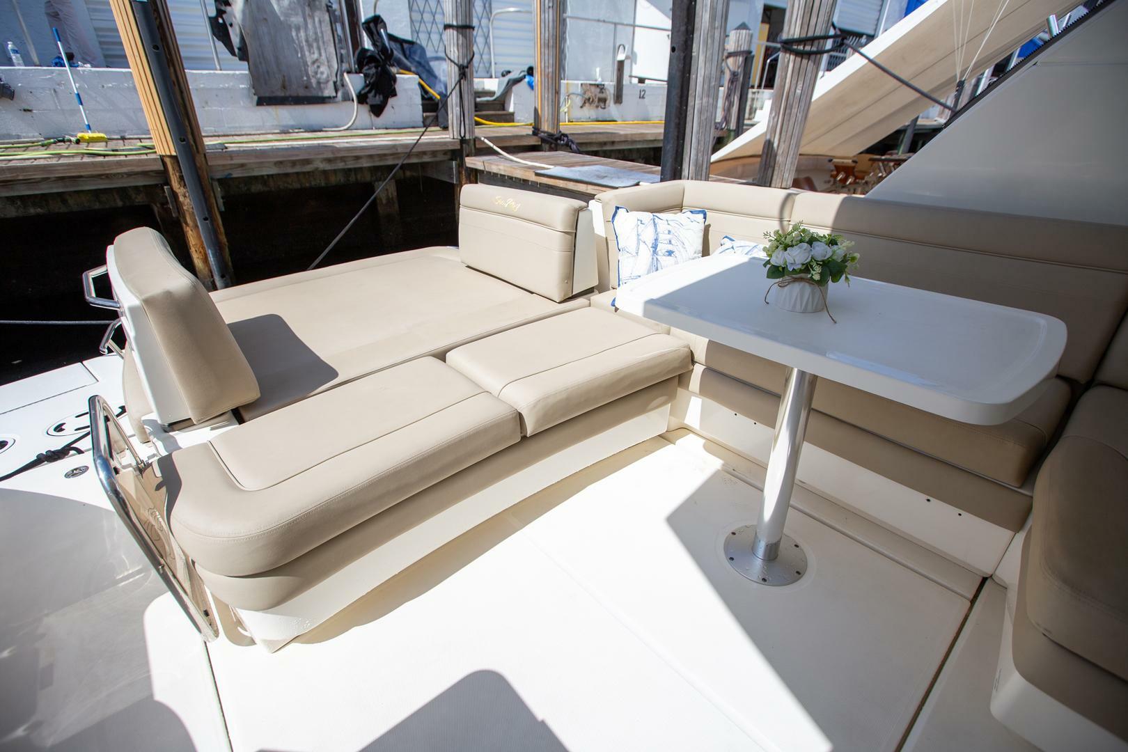 Slide: The Image of Sea Ray 450 Sundancer 2015 - 5385564