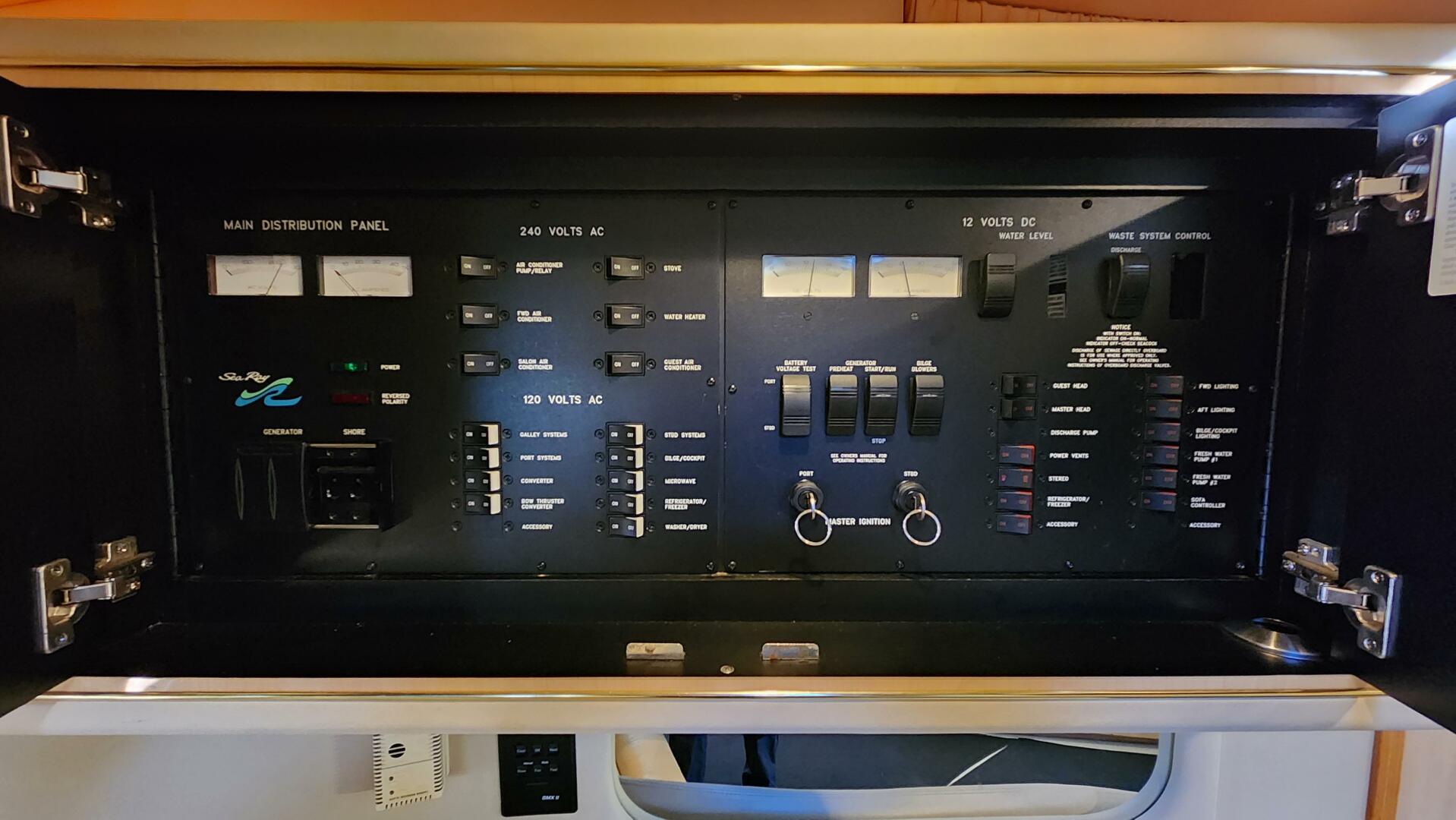 Slide: The Image of 2000 Sea Ray 460 Sundancer Mona Lisa - 4826606