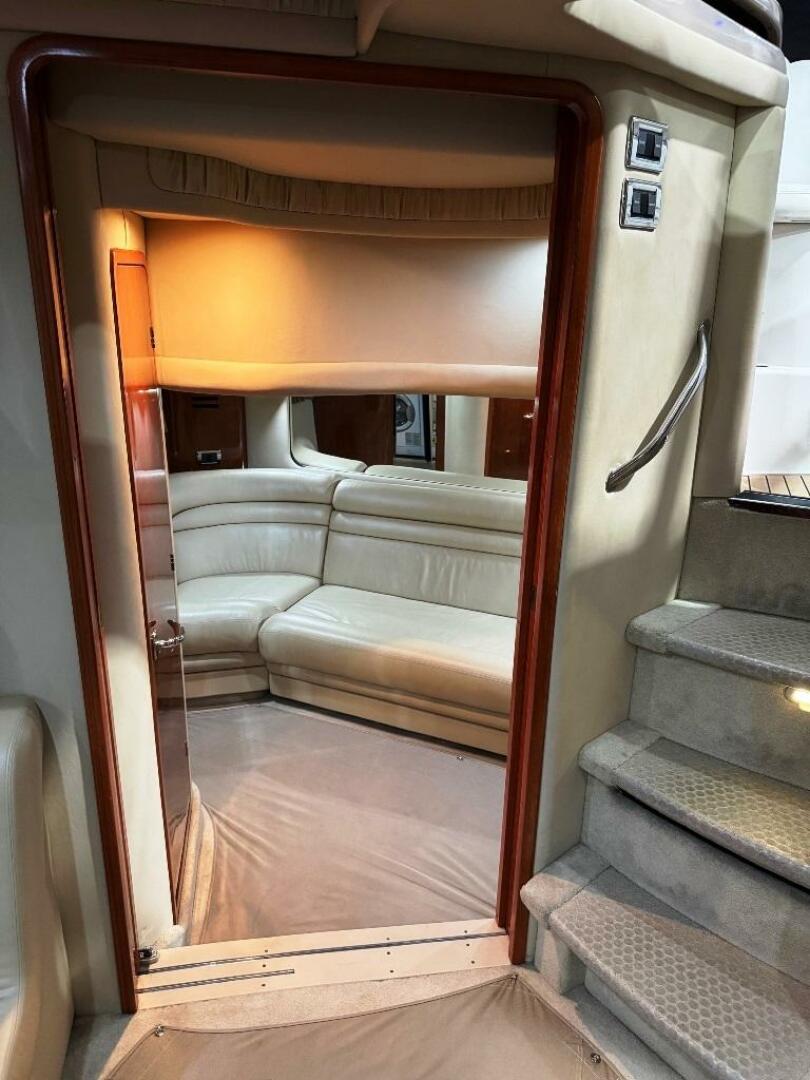 Slide: The Image of Sea Ray 460 Sundancer 2003 - 27