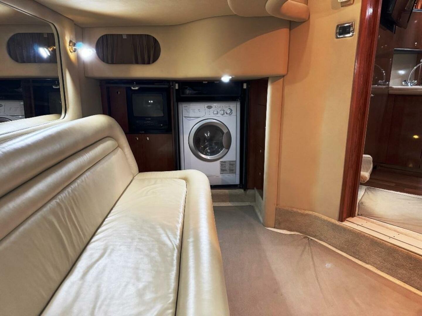 Slide: The Image of Sea Ray 460 Sundancer 2003 - 28