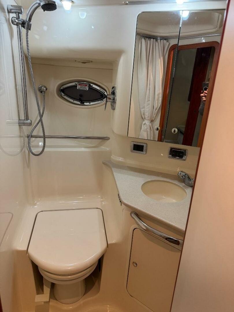 Slide: The Image of Sea Ray 460 Sundancer 2003 - 30