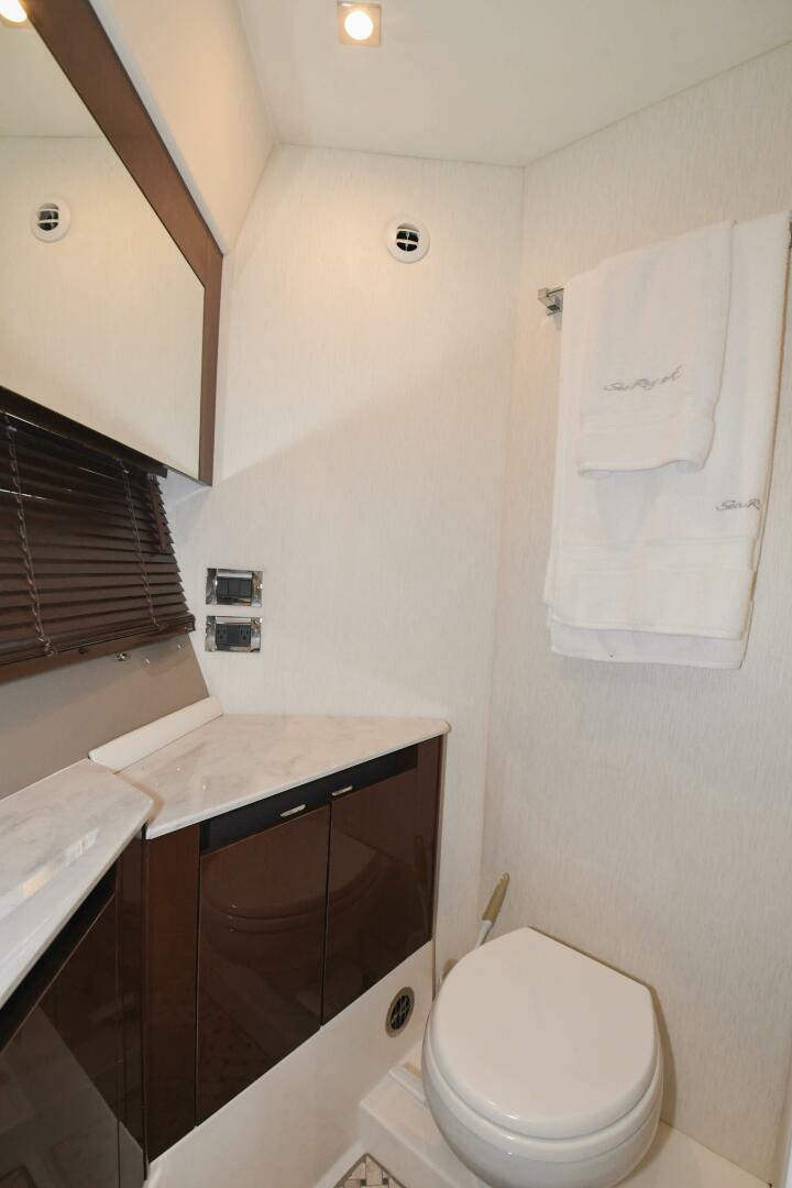 Slide: The Image of 2017 46 Sea Ray Sundancer - Strickly Big 3 - Master Stateroom Head - 3918982