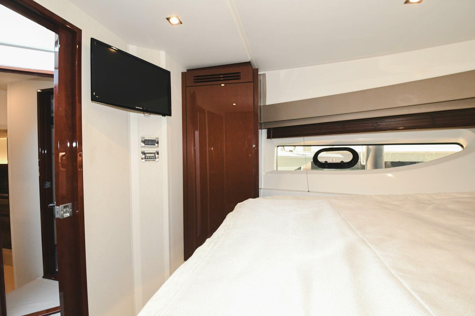 Slide: The Image of 2017 46 Sea Ray Sundancer - Strickly Big 3 - VIP Stateroom - TV - 3918986