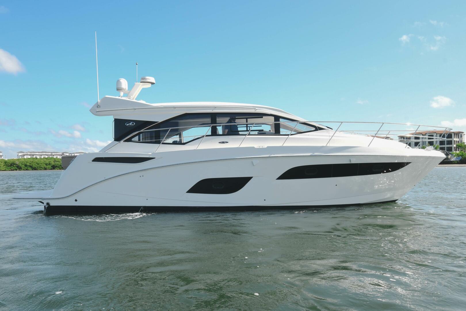 Slide: The Image of 2017 46 Sea Ray Sundancer - Strickly Big 3 - Starboard Profile - 3919020