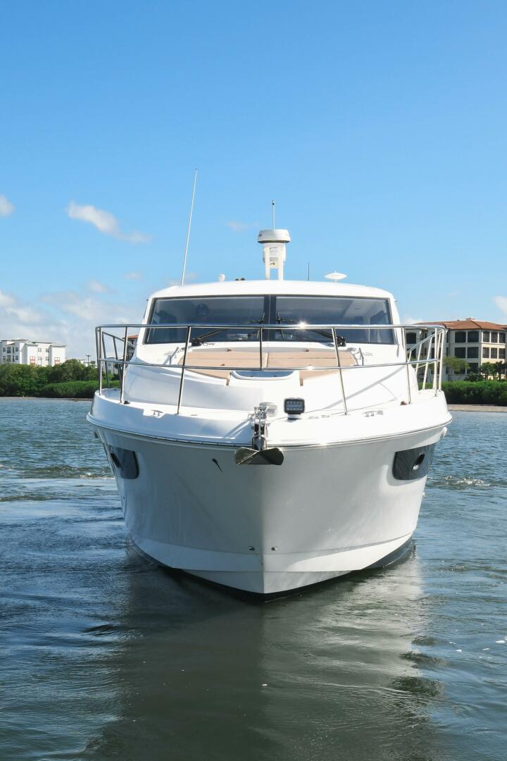 Slide: The Image of 2017 46 Sea Ray Sundancer - Strickly Big 3 - Bow Profile - 3919022