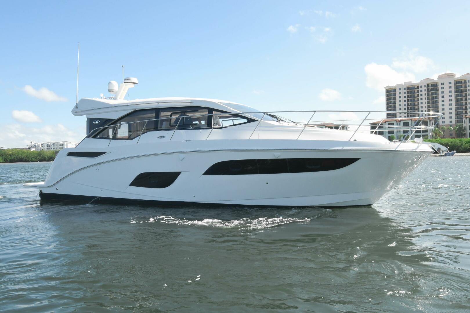 Slide: The Image of 2017 46 Sea Ray Sundancer - Strickly Big 3 - Starboard Profile - 4334329