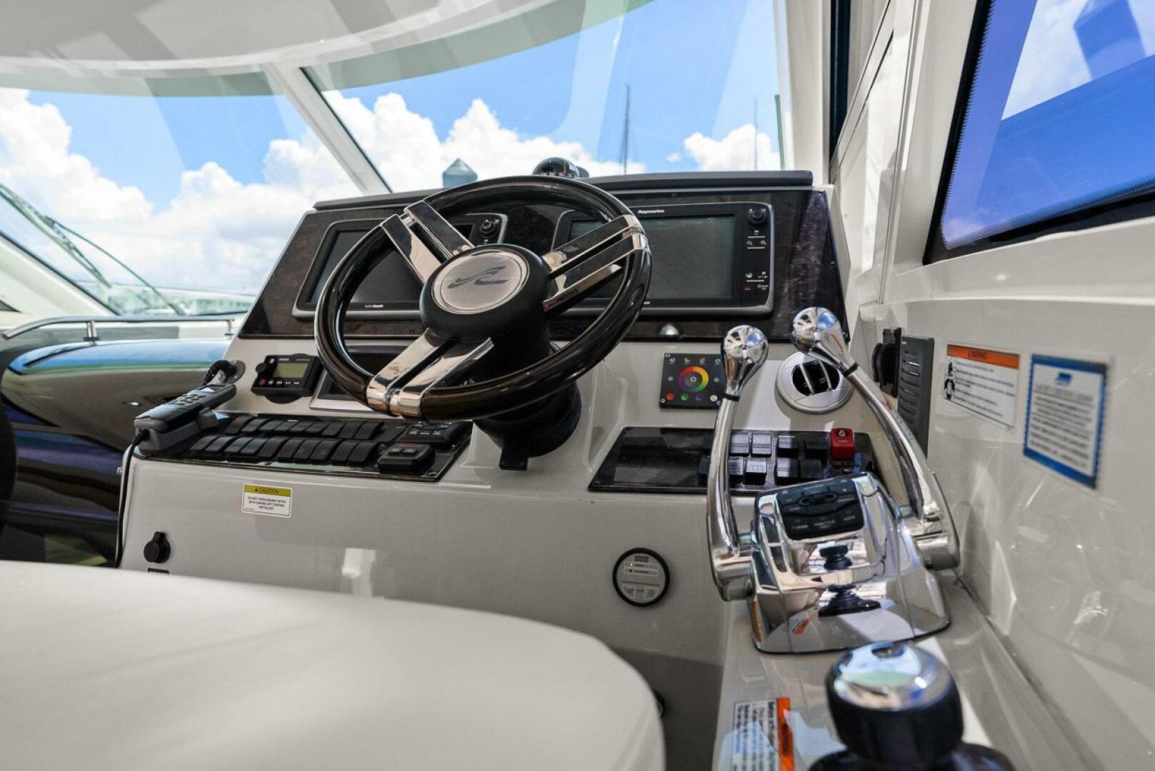 Slide: The Image of Sea Ray 470 Sundancer 2012 - 5538453