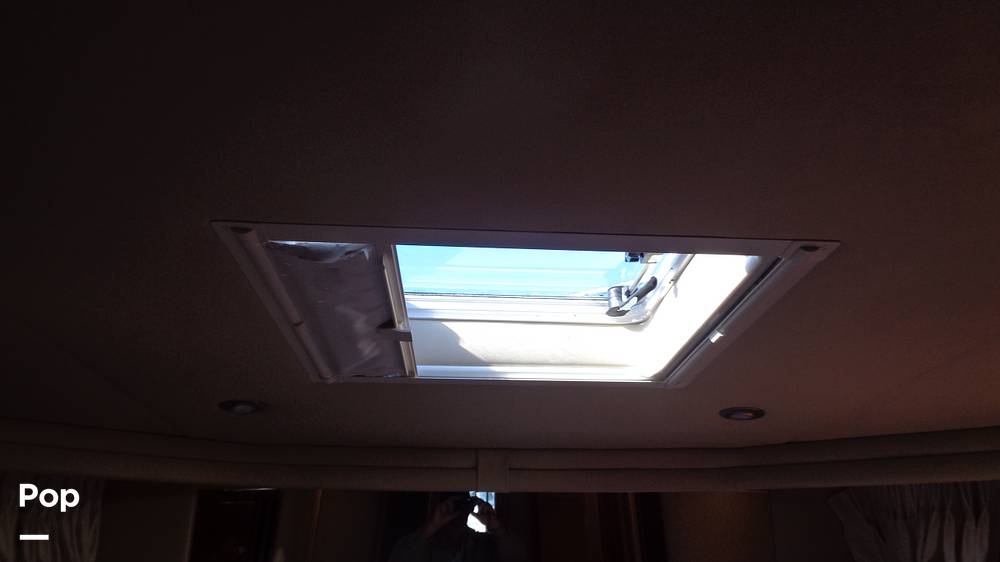 Slide: The Image of Sea Ray 480 Sedan 2004 - 122