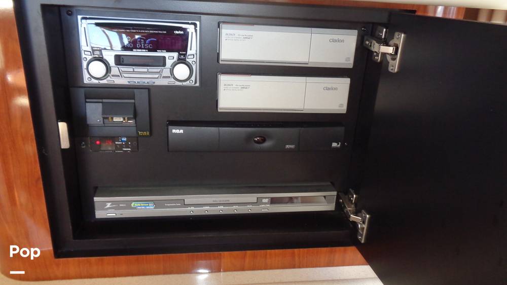 Slide: The Image of Sea Ray 480 Sedan 2004 - 141