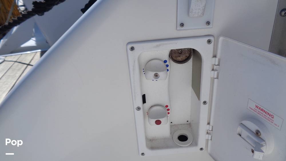 Slide: The Image of Sea Ray 480 Sedan 2004 - 18