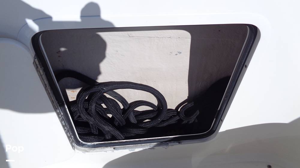 Slide: The Image of Sea Ray 480 Sedan 2004 - 26