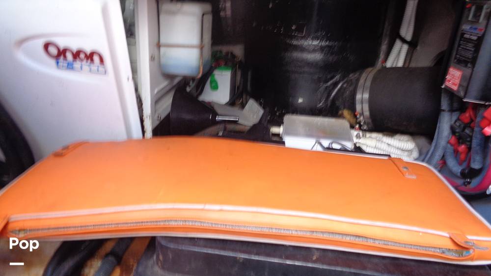 Slide: The Image of Sea Ray 480 Sedan 2004 - 32