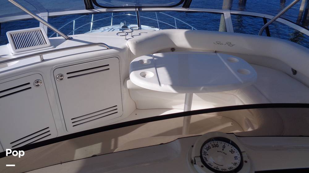 Slide: The Image of Sea Ray 480 Sedan 2004 - 51