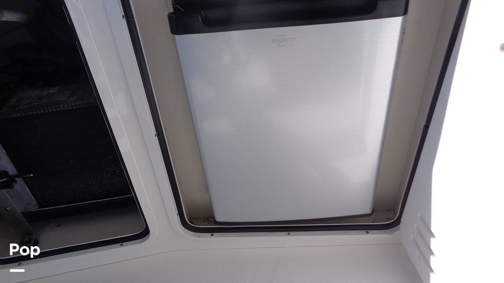 Slide: The Image of Sea Ray 480 Sedan 2004 - 57