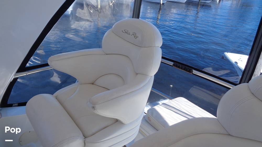 Slide: The Image of Sea Ray 480 Sedan 2004 - 85