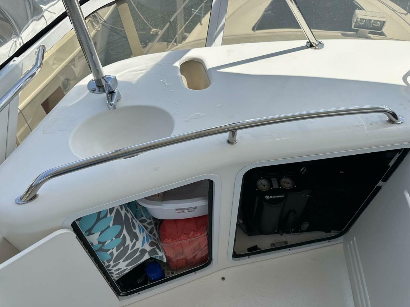 Slide: The Image of Sea Ray 480 Sedan Bridge 1998 - 32