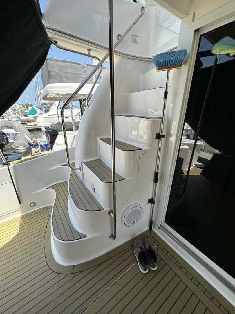 Slide: The Image of Sea Ray 480 Sedan Bridge 1998 - 33