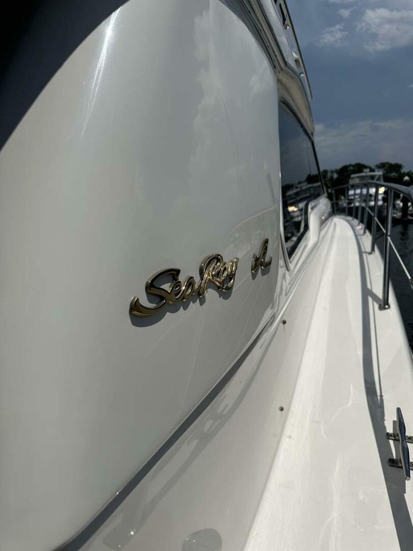 Slide: The Image of Sea Ray 480 Sedan Bridge 1998 - 35
