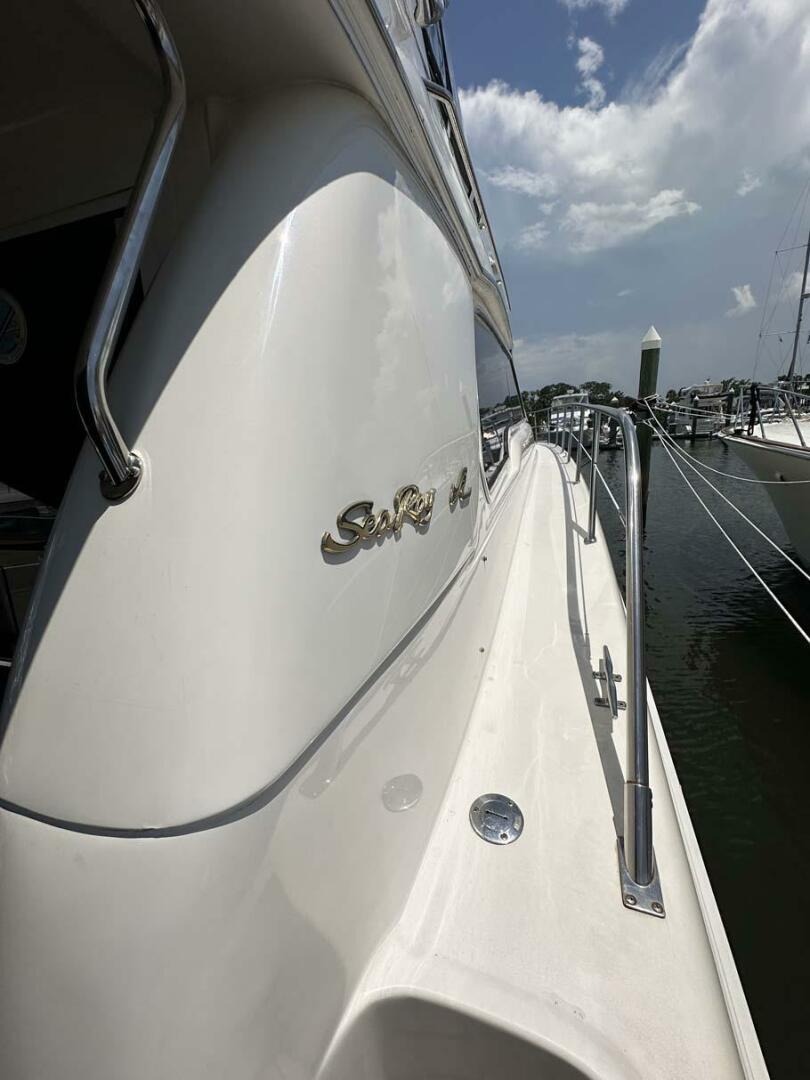 Slide: The Image of Sea Ray 480 Sedan Bridge 1998 - 36