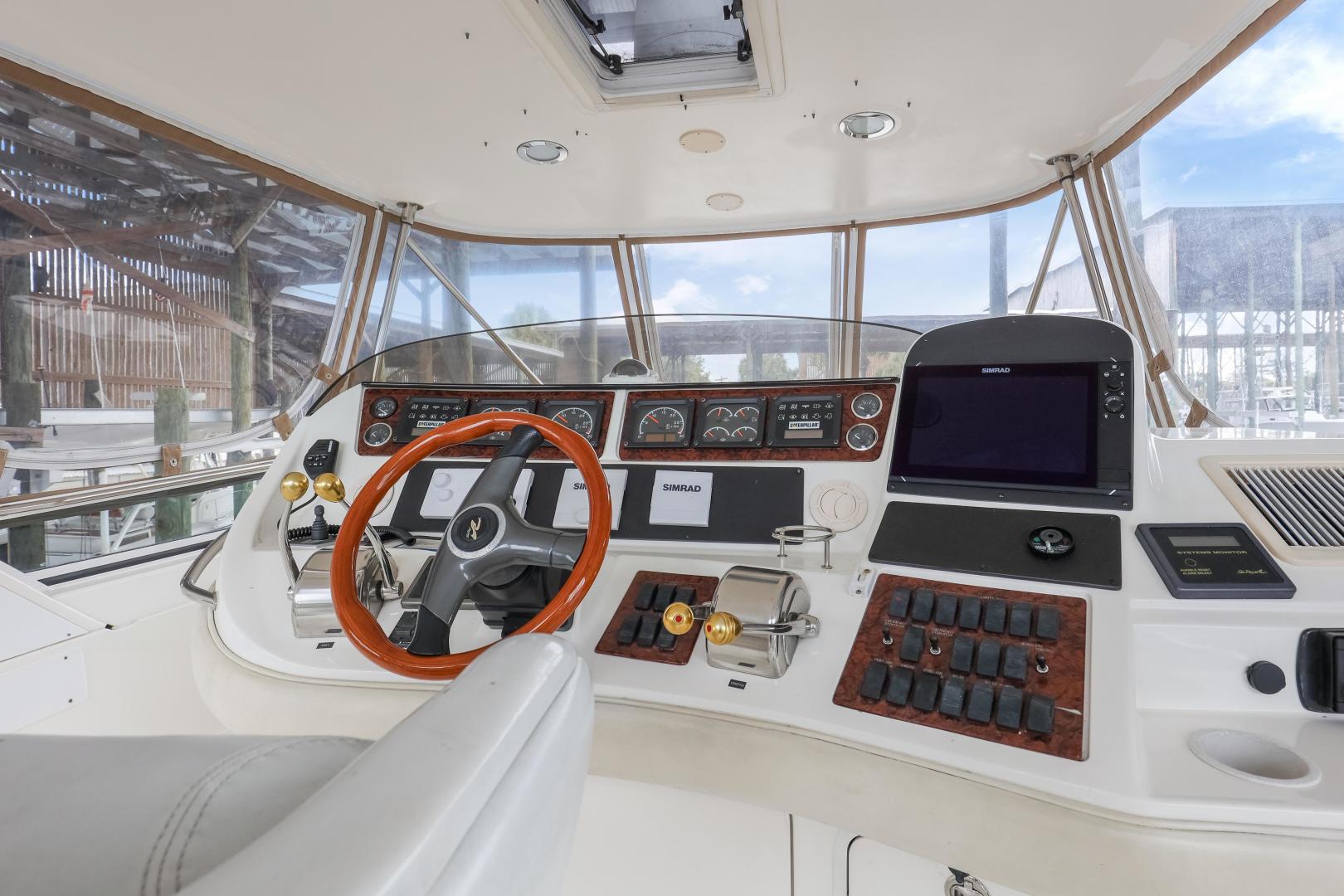 Slide: The Image of 2001 48' Sea Ray 480 Tops Off Flybridge (1) - 2