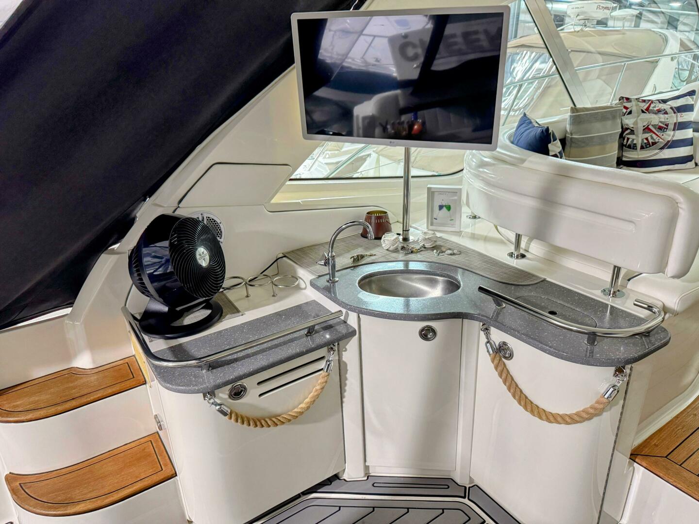 Slide: The Image of Sea Ray 48 Sundancer 2007 - 5290451